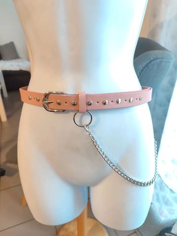 Ceinture avec chaîne