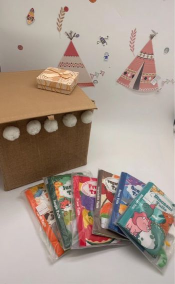 Livre d’éveil anglais bébé en tissu au choix | Jouet sensoriel 0-12 mois