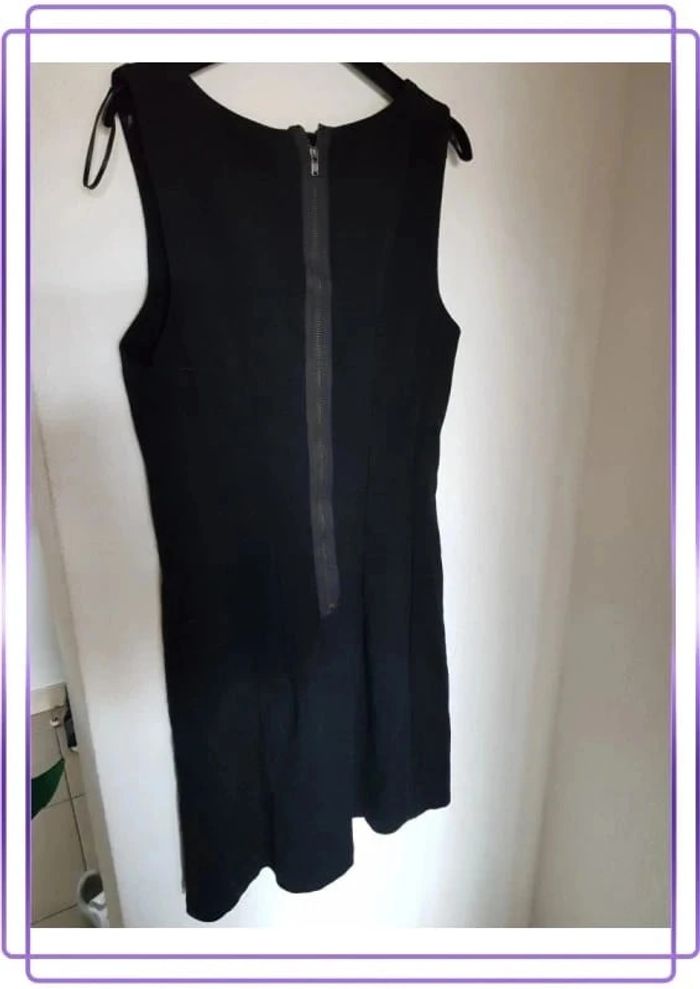 Robe droite noire - photo numéro 2
