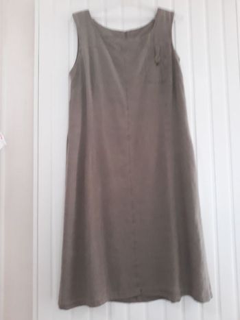 Robe kaki