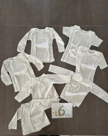 T-shirts de corps lot 6 mois