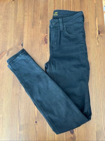 Jean Lee noir T 34