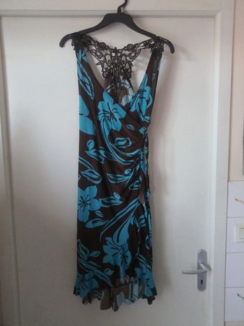 Robe  bleue et chocolat