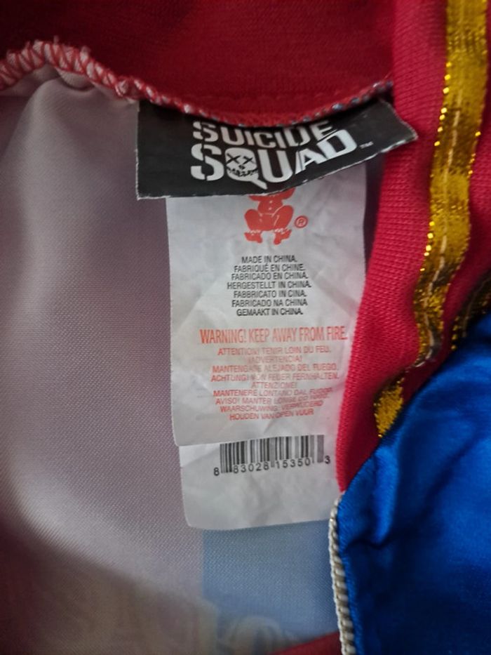 Veste et t-shirt intégré Harley Quinn Suicide Squad broderie doré - photo numéro 6