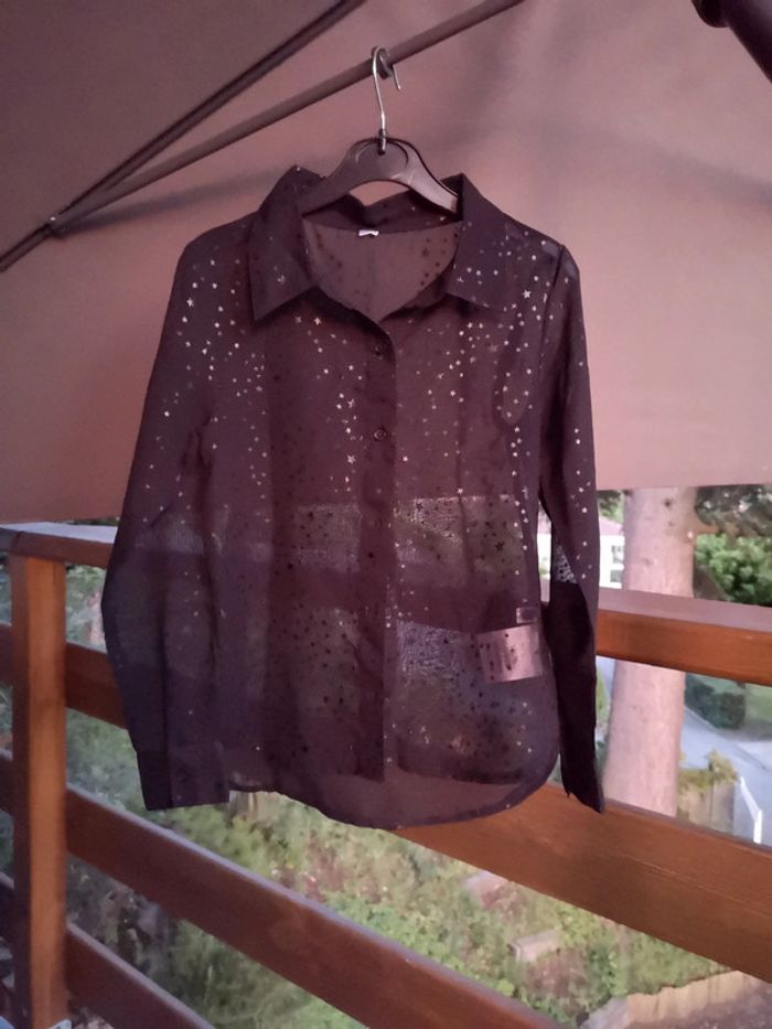 Chemise transparente motif etoiles