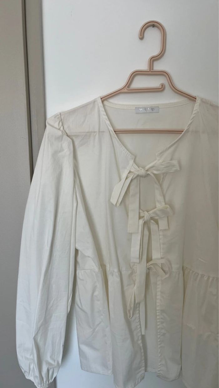 blouse à noeuds