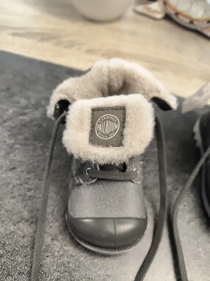 Palladium fourré montantes garçon pointure 20 - photo numéro 3