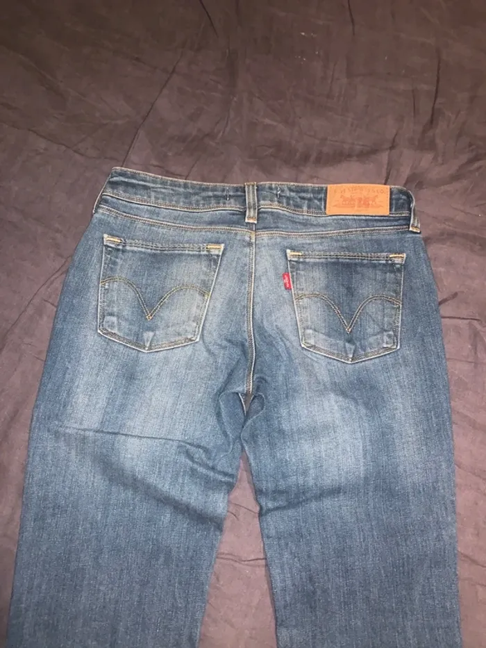 Jean 👖 Lévis - photo numéro 3