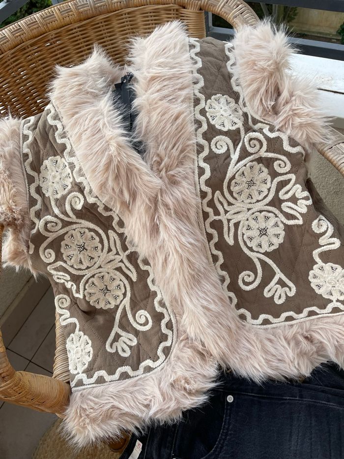 Gilet kaki brodé - photo numéro 4