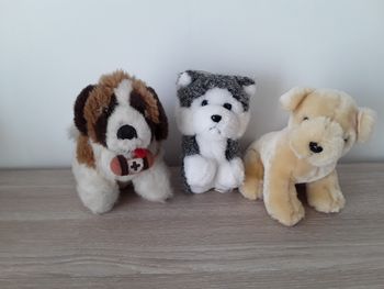 Lot peluches chien