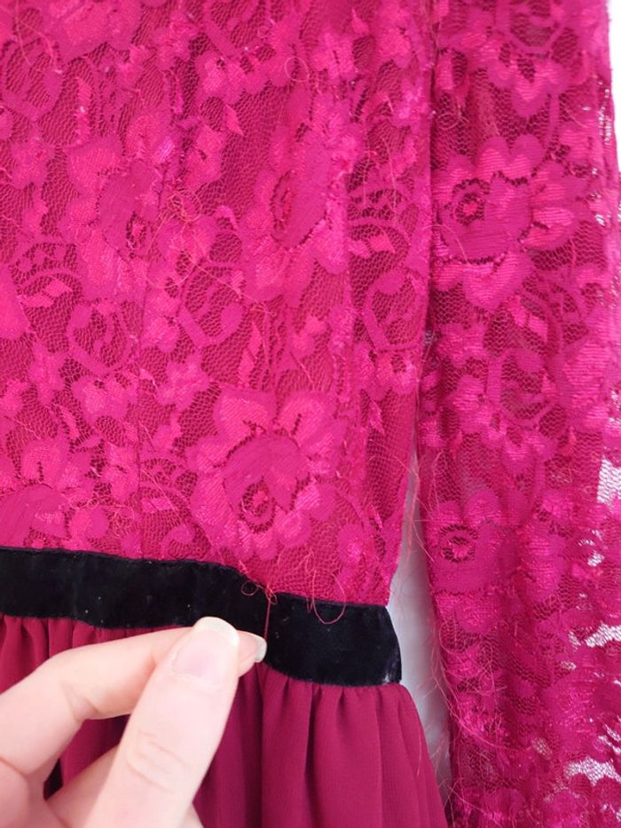 Très jolie robe bordeaux effet dentelle taille 36/38 - dressing trié par tailles - photo numéro 2
