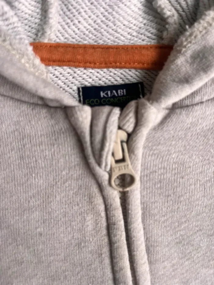 Sweat à capuche avec zip kiabi 18 mois - photo numéro 2