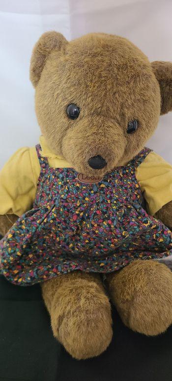 Ours en peluche Ajena modèle Léon années 80