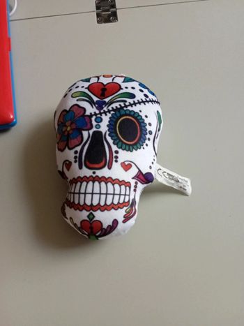 Peluche tête de mort