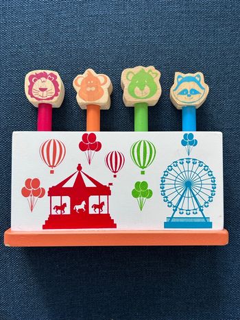 Jouet en bois / jeu à ressorts