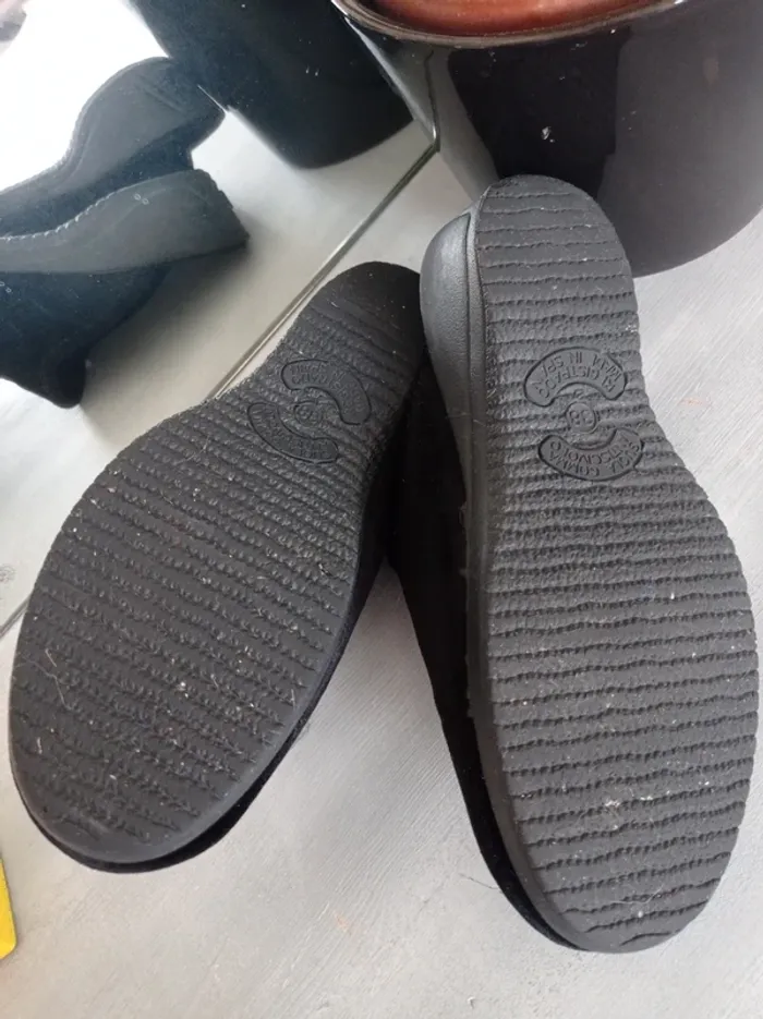 Chaussons noirs, "Soir et Matin" 38 - photo numéro 8