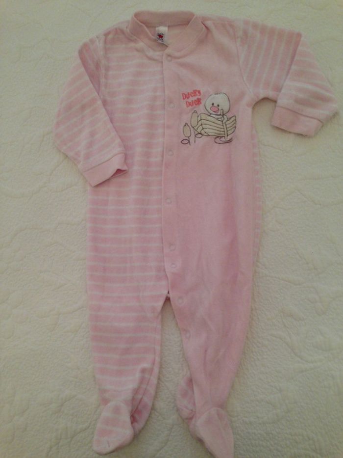 Dors bien bébé fille, rose rayé blanc