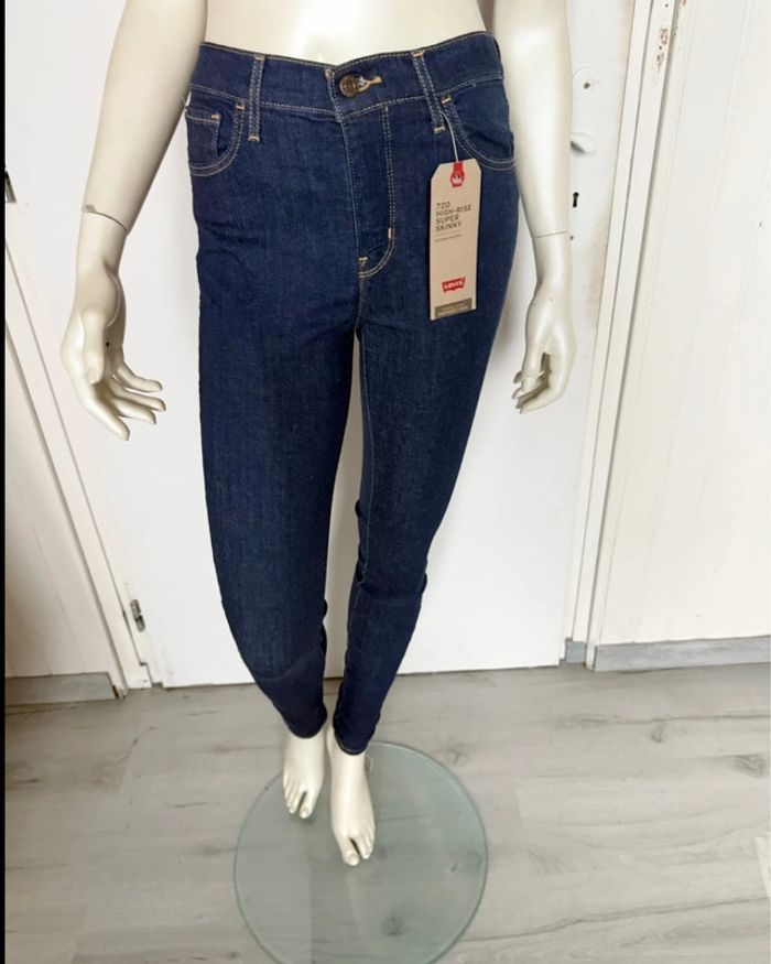 Jean Levi’s 720 Super Skinny – Taille 26/32 – Bleu brut – Neuf avec étiquette - photo numéro 14