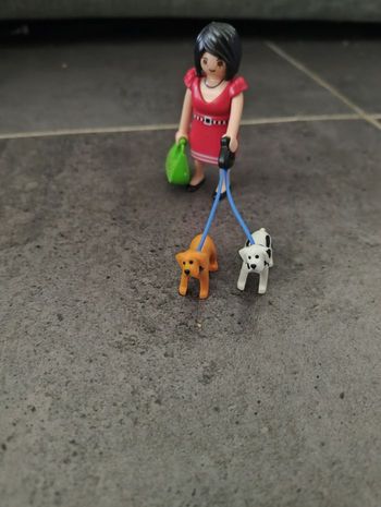 Playmobil femme et ses chiens 5490