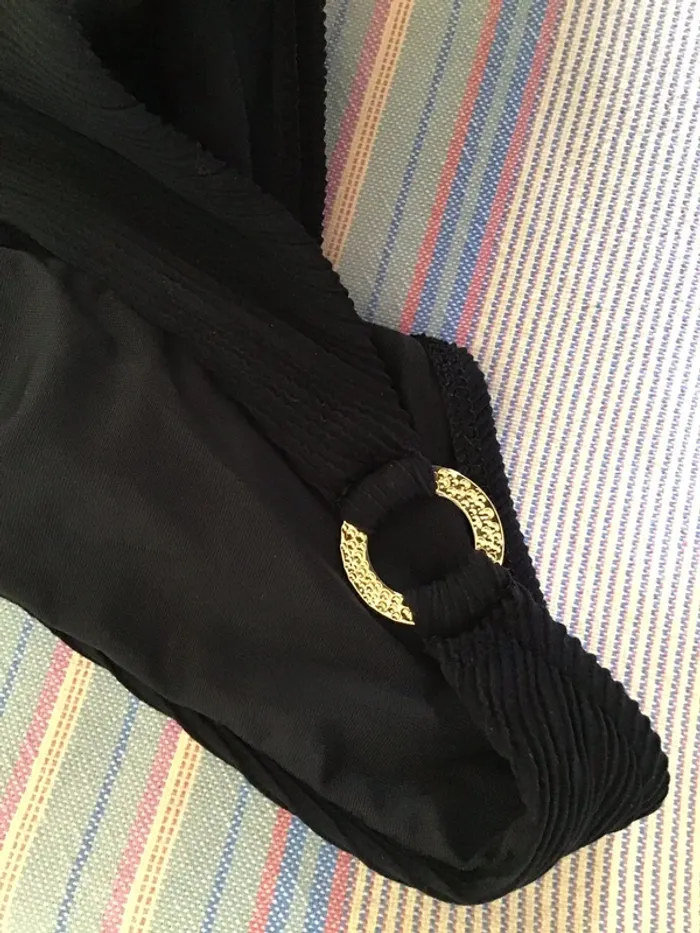 2 bas de maillots de bains noirs - photo numéro 6