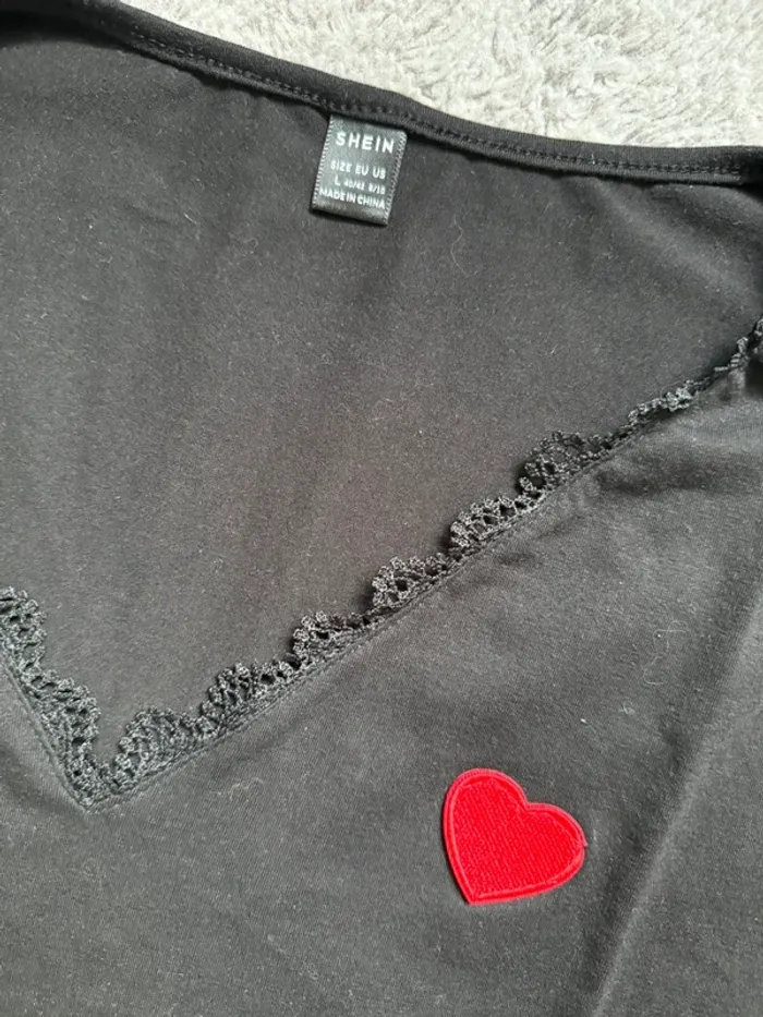 Tes shirt cœur - photo numéro 2
