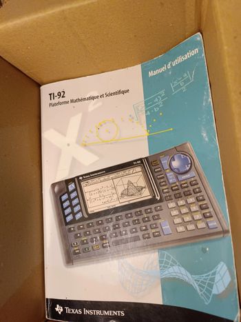 calculatrice scientifique Texas Instruments modèle TI-92