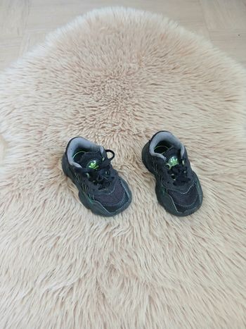 Baskets * Adidas Ozweego *