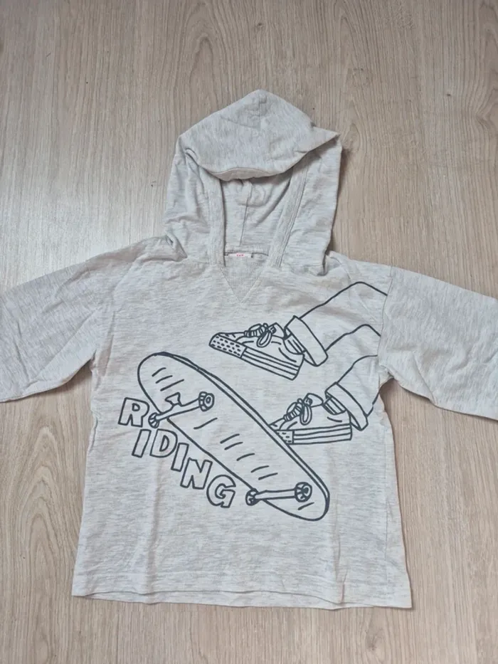 T-shirt a capuche TAO - photo numéro 2