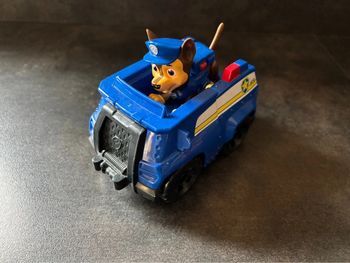 Pat Patrouille Chase et son véhicule