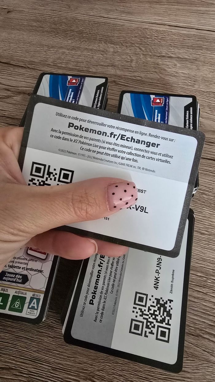 Lot 400 codes pokemon - photo numéro 2