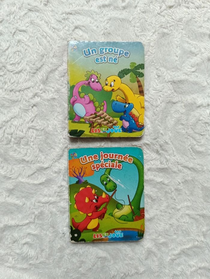 Lot de 2 livres cartonnés bébé enfant Groupe né Journée spéciale Lis et Joue Phidal