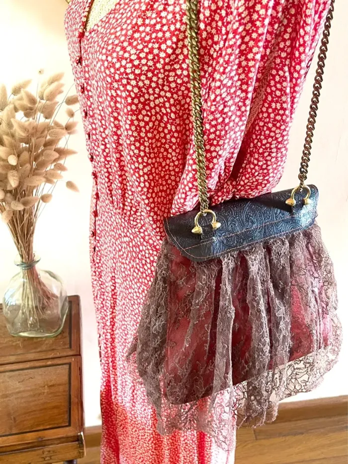 Sac en Cuir avec Dentelle de Calais – Élégance Chic - photo numéro 15