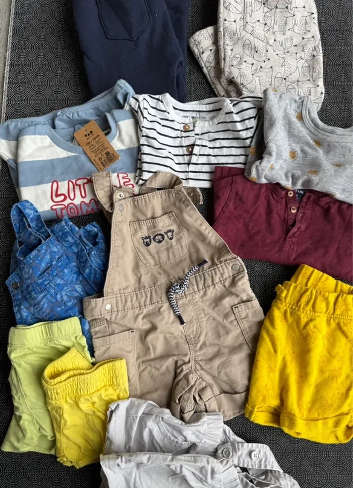 Lot de vêtements 12 mois - photo numéro 2