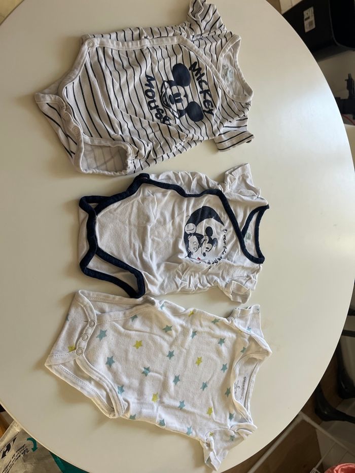 Lot de 3 bodies manches courtes