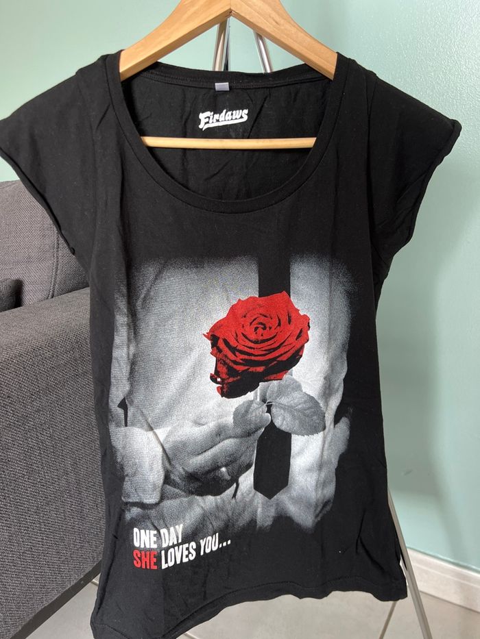 Lot des T-shirts, la taille S - photo numéro 3