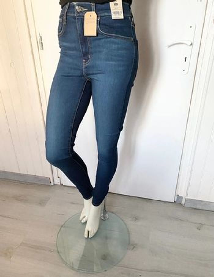 Jean Levi’s Mile High Super Skinny – Taille 27/32 – Bleu moyen – Neuf avec étiquette - photo numéro 17