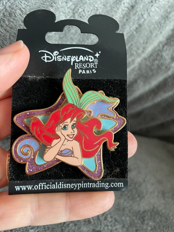 Pin’s Disney ariel la petite sirène - photo numéro 2