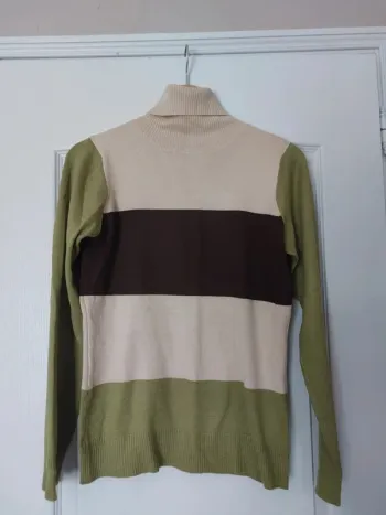 Pull col roulé taille M