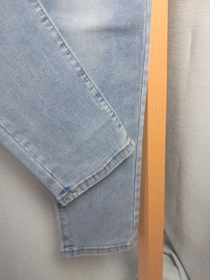 Md'M jean T.42/44 neuf - photo numéro 5