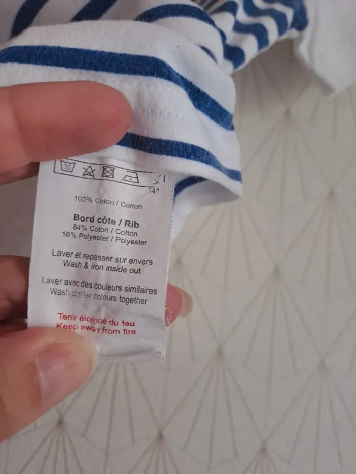 CADEAU pr tte cde à la dde T-shirt garçon terre de marins 2 ans 1 tâche en bas - photo numéro 8