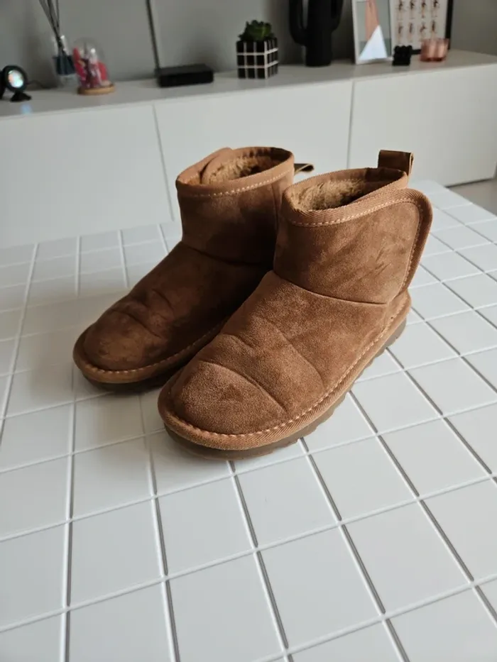 Boots camel