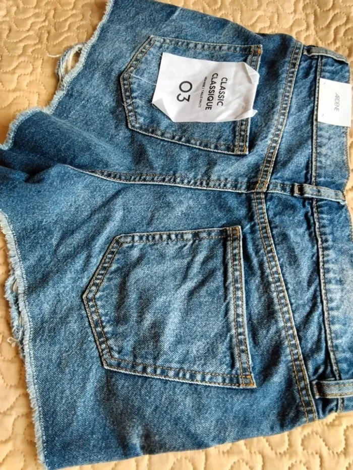 Short jeans  femme. Marque Ardene (A195) - photo numéro 5