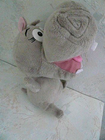 Peluche « Gloria l’hippopotame  » Big Headz