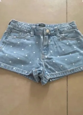 Short en jean à point balle kiabi enfant taille 10 ans
