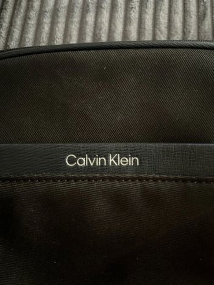 Sacoche Calvin Klein noire - photo numéro 4