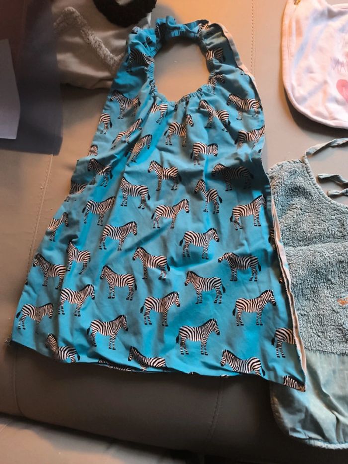 Lot de bavoirs différentes tailles / âges - photo numéro 2