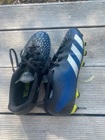 Chaussure de foot adidas taille 38