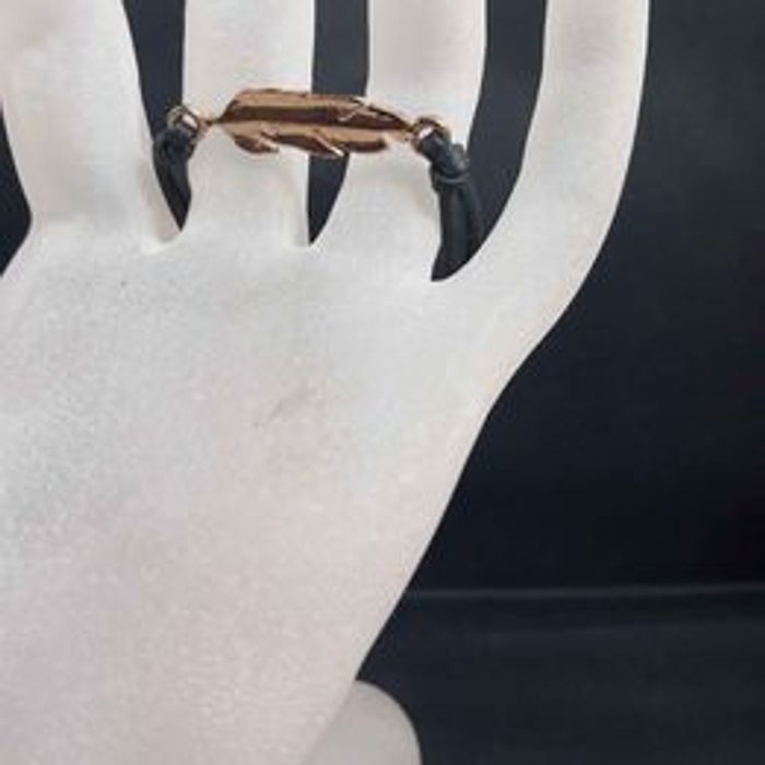 Bracelet avec plume - photo numéro 3