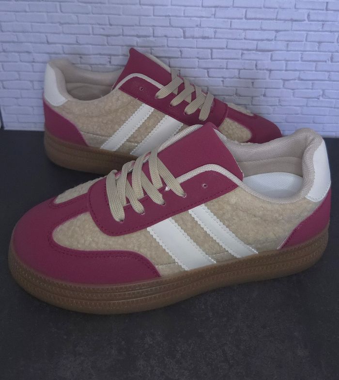 Baskets femmes bordeaux beige moumoute tendances - Taille 39 - NEUVES 🌟