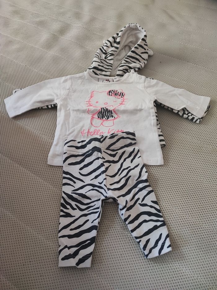 Ensemble fille 1 mois